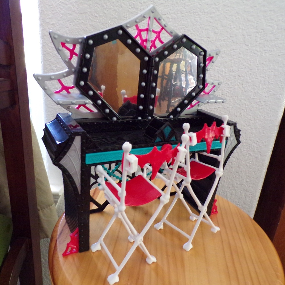 Monster High Frights, Camera, Action Dressing Room